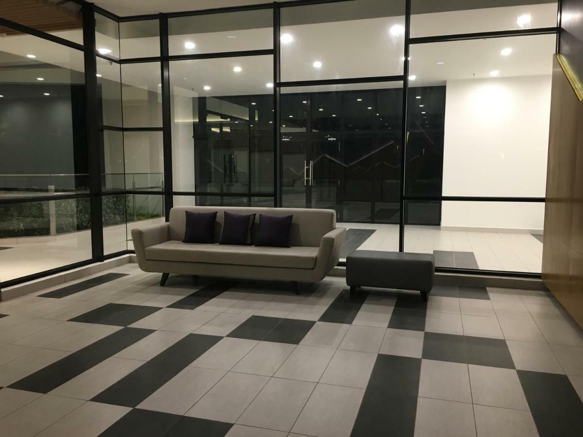 Ioi Conezion Iman'S Home With Pool View Unit Putrajaya Exterior foto